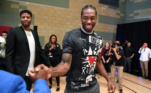 阿隆索：球员表现无可指责，我不关注未来，只关注下一场比赛（阿隆索：球员无可指摘，暂不谈未来，专注下一战）