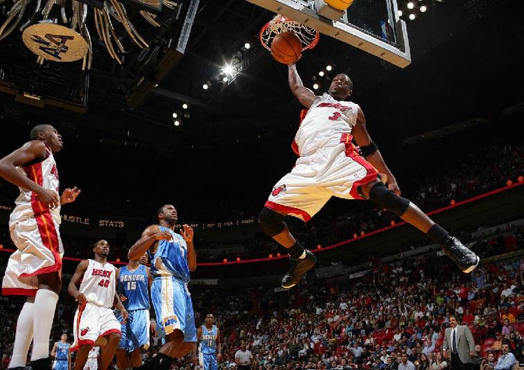 记者：洛佩斯因伤缺席泰山队训练，大概率将缺席赛季收官战（记者称洛佩斯因伤未参加泰山队合练，或将无缘赛季最后一战）