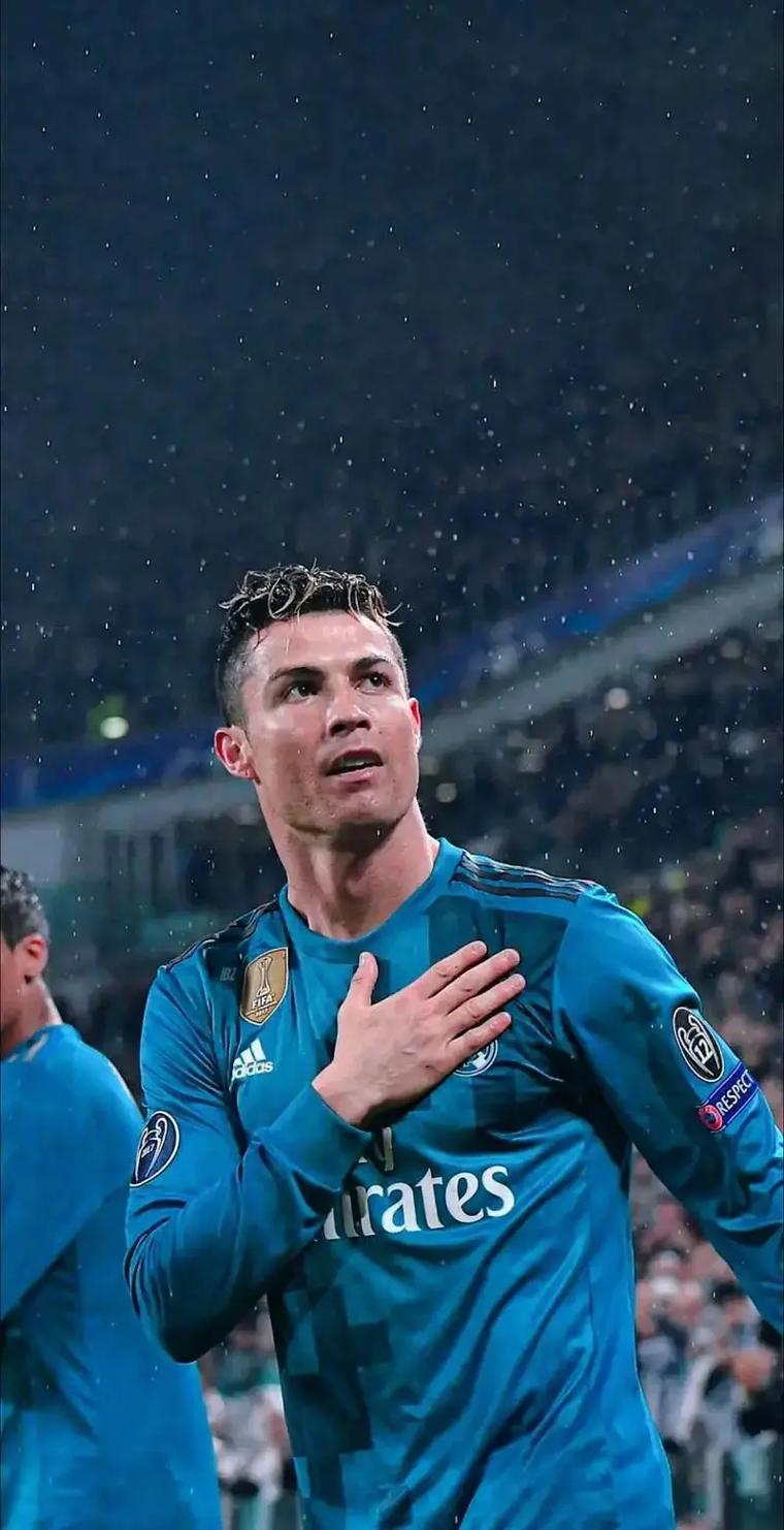 比萨vs国米：劳塔罗、恰20首发，小图拉姆、阿坎吉出战（比萨对阵国米：劳塔罗、恰20先发，小图拉姆与阿坎吉出场）