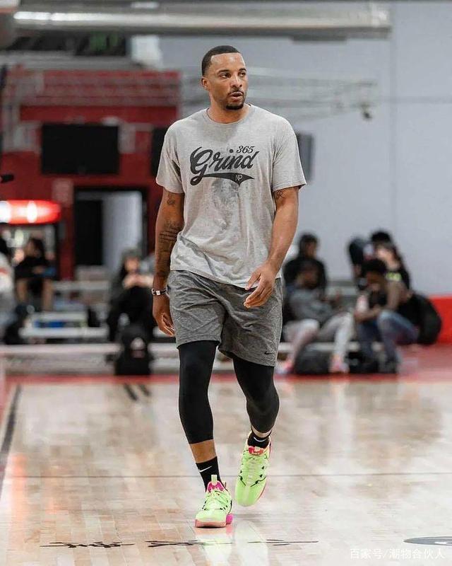 西蒙：库尔图瓦是世界最佳门将，他扑不出的球谁也扑不出来（西蒙称库尔图瓦为世界第一门将：他都扑不到的球，别人更不可能）