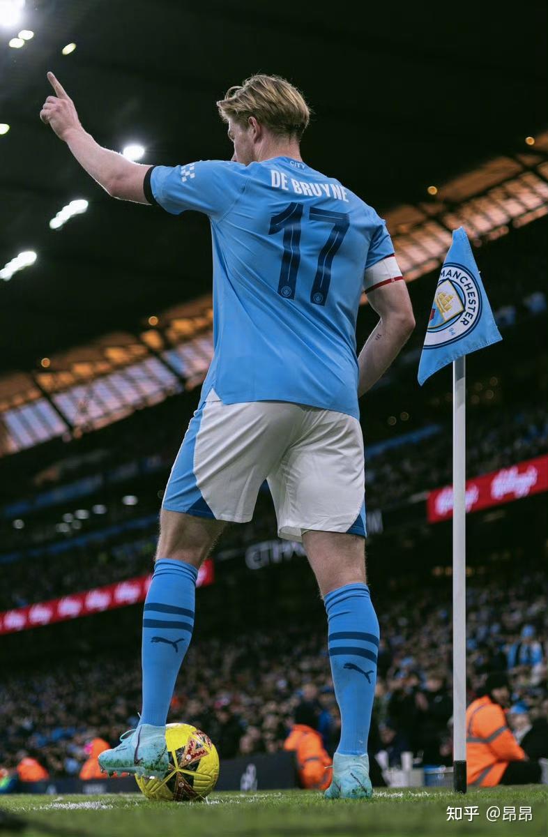 狂砍24+14+13，他疯狂爆发，再创历史神迹，谁说他没实力了？（砍下24+14+13，状态全面引爆，再刷历史纪录，还敢说他不行吗？）