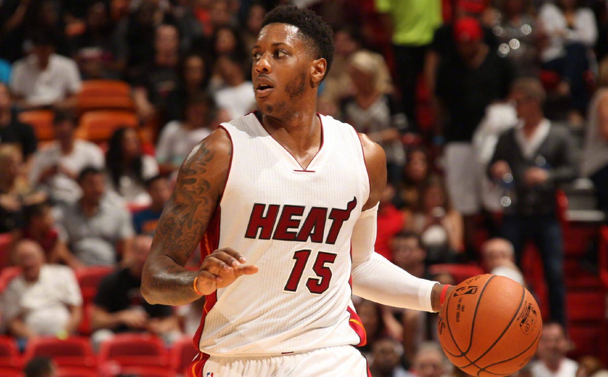 半场战报：美因茨0-0门兴格拉德巴赫（半场比分：美因茨与门兴格拉德巴赫0-0互交白卷）