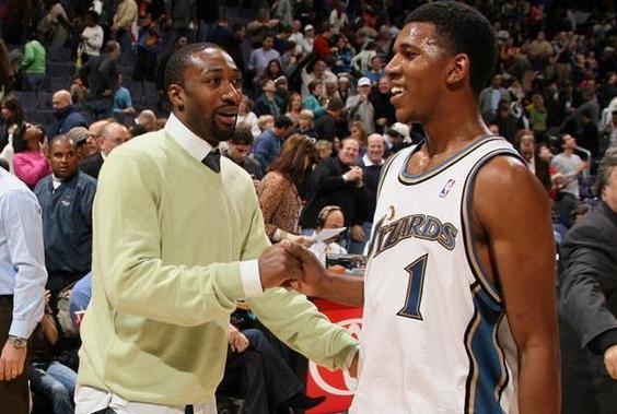 罗马诺：那不勒斯风暴已过，孔蒂如期归队准备让球队重回正轨（罗马诺：那不勒斯风波平息，孔蒂准时回归，力争带队重回正轨）