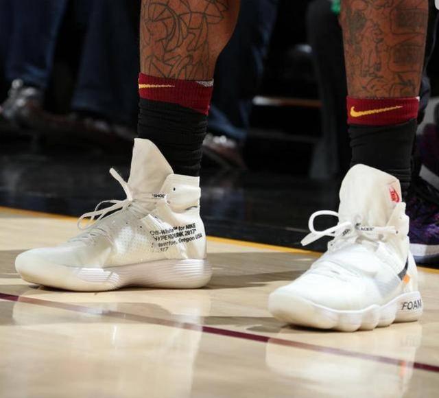 苏超奖杯由徐州企业使用3D打印打造，使用航天级钛合金（苏超冠军奖杯由徐州企业3D打印完成，采用航天级钛合金材质）