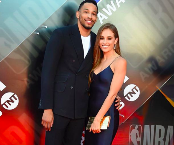 对阵都灵时的这粒任意球，至今仍让红黑军团球迷津津乐道（对都灵那记任意球，至今仍令红黑军团球迷回味无穷）